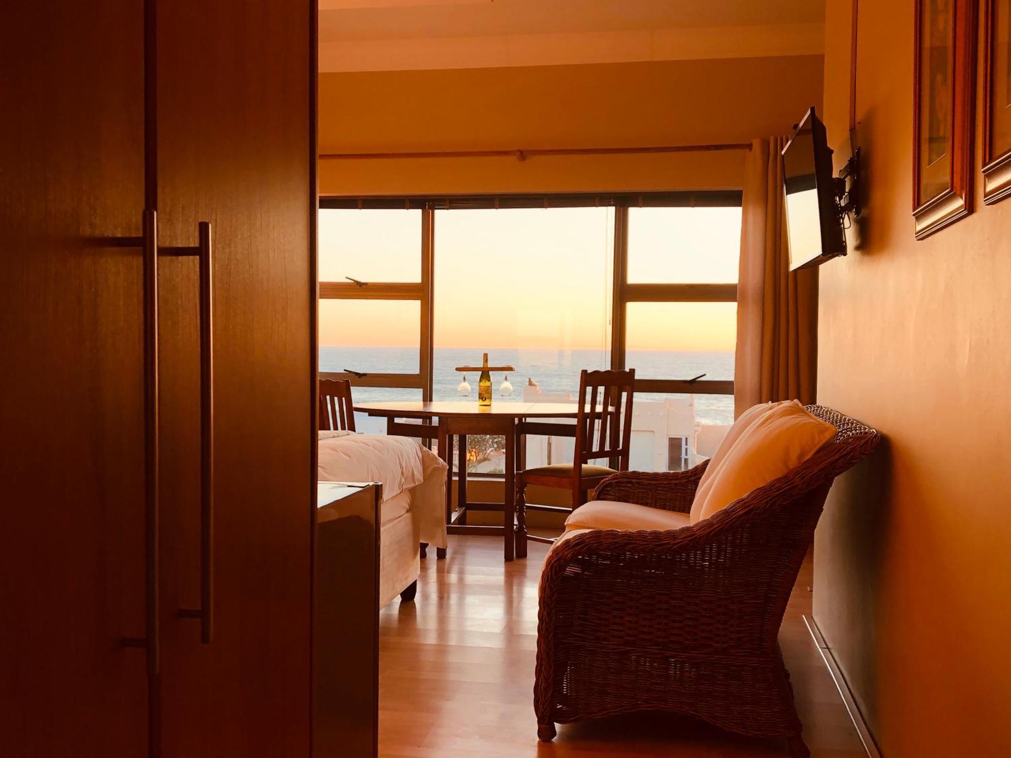 Marine 5 Boutique Hotel Gansbaai Exteriör bild