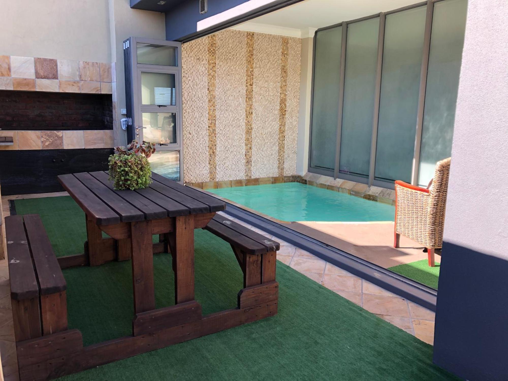 Marine 5 Boutique Hotel Gansbaai Exteriör bild