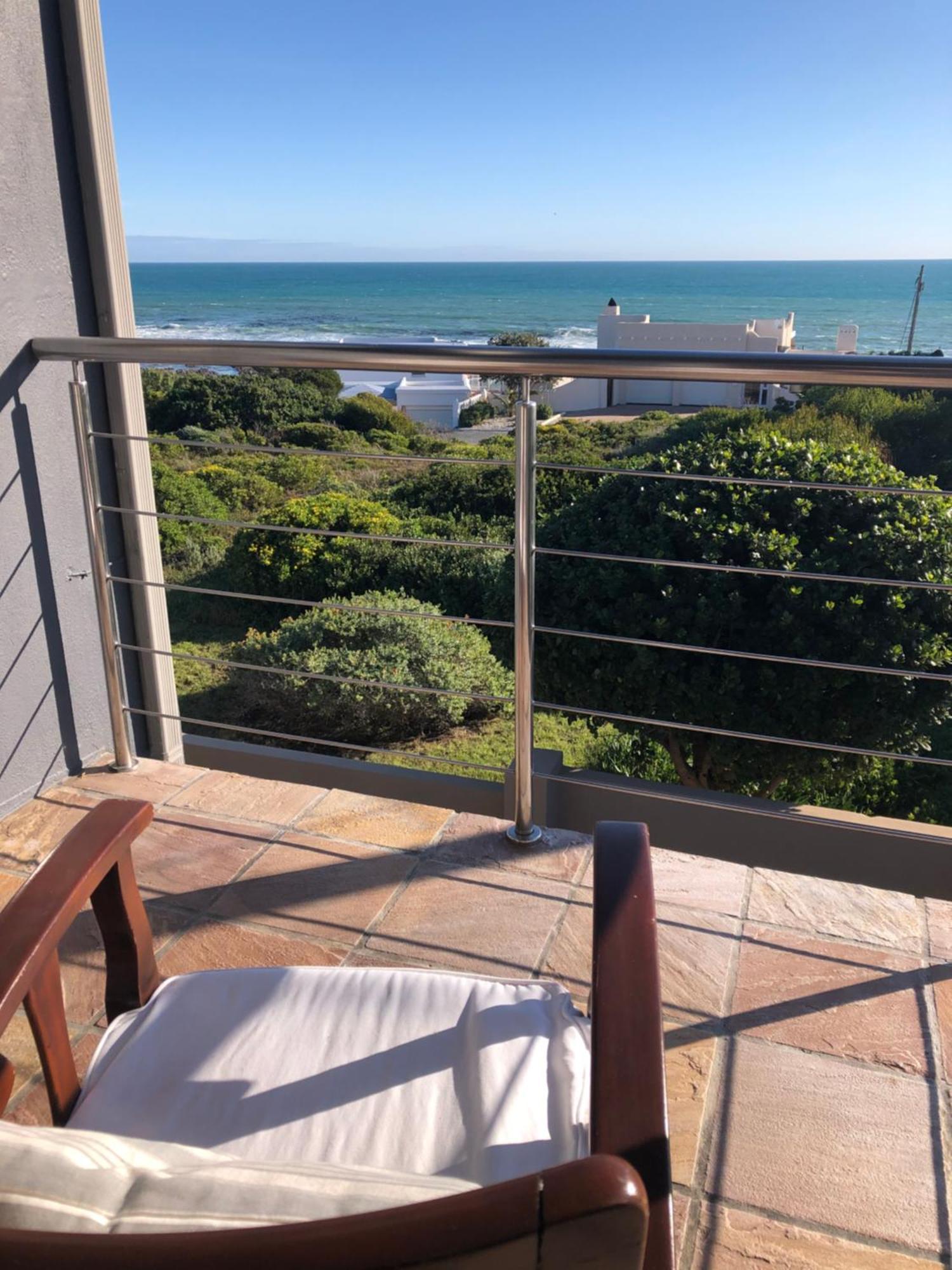 Marine 5 Boutique Hotel Gansbaai Exteriör bild