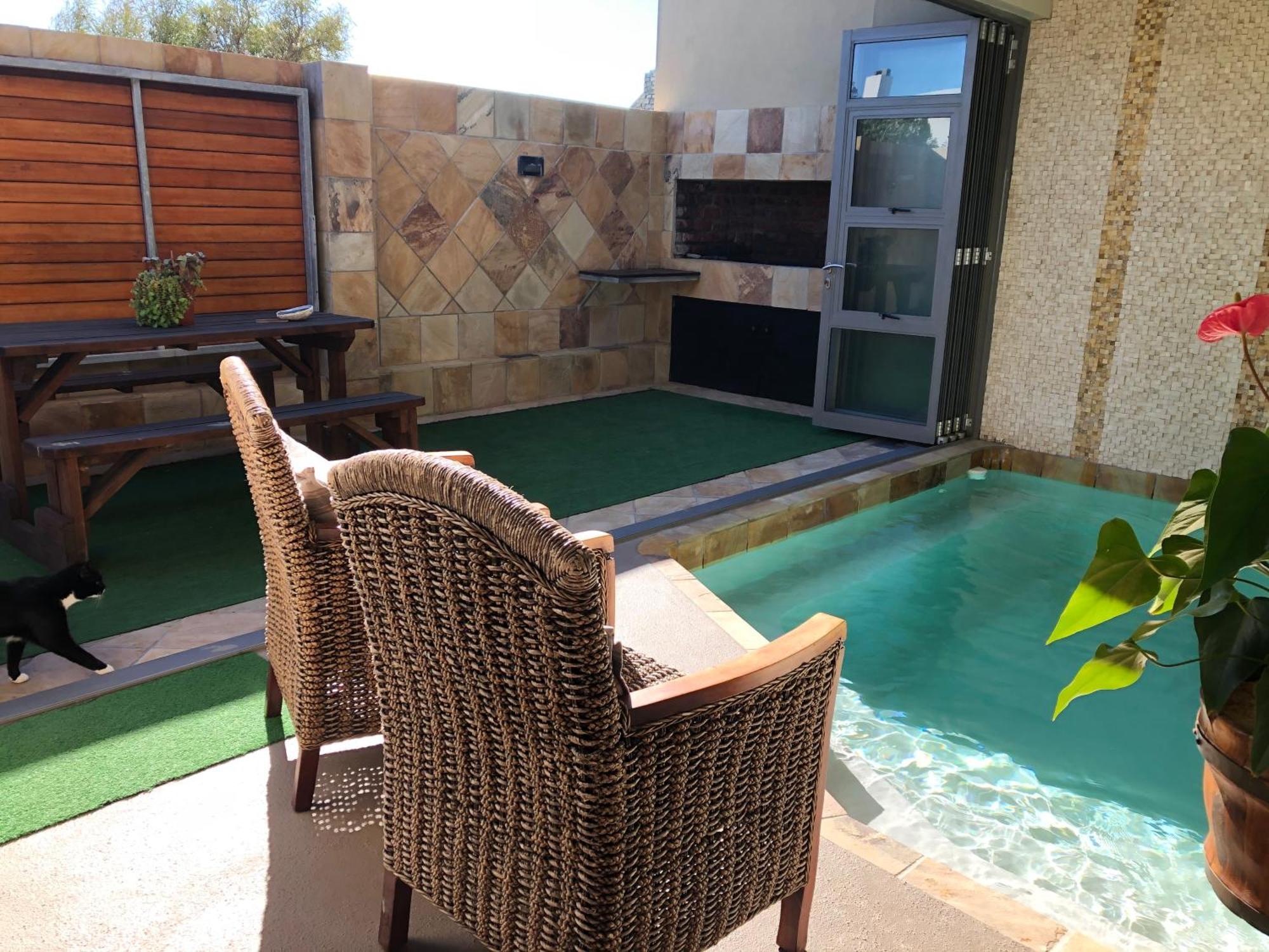 Marine 5 Boutique Hotel Gansbaai Exteriör bild