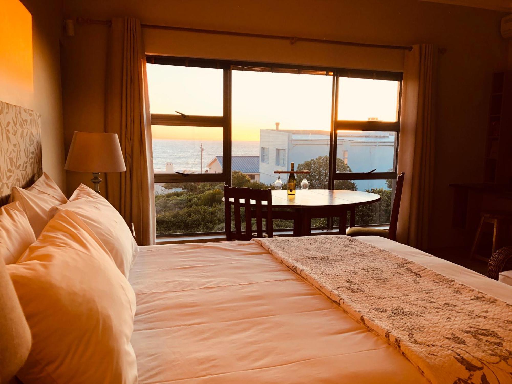 Marine 5 Boutique Hotel Gansbaai Exteriör bild